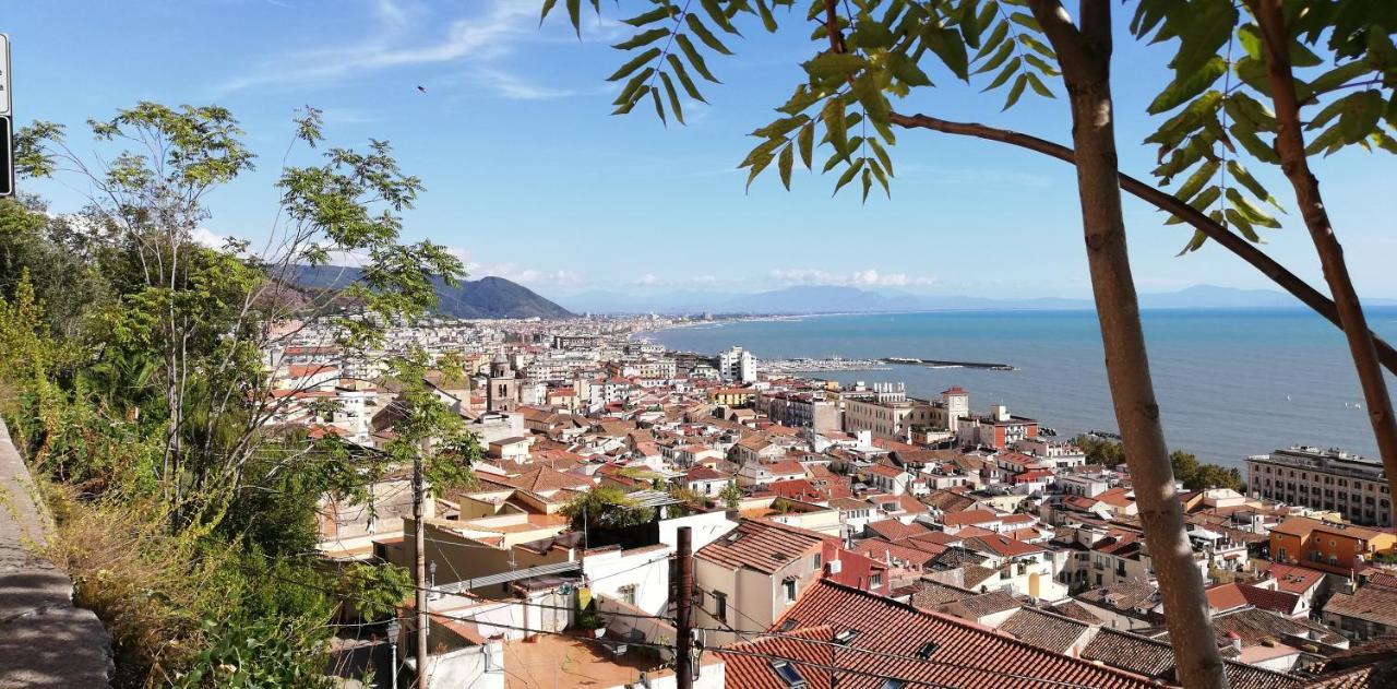Viatorretta4 Bed & Breakfast Salerno Bagian luar foto